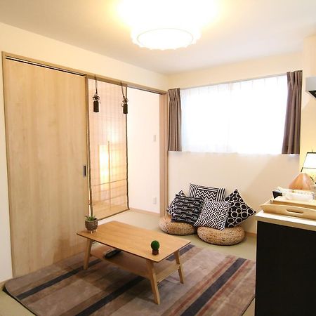 Universal Hotel Nishikujo Осака Екстер'єр фото