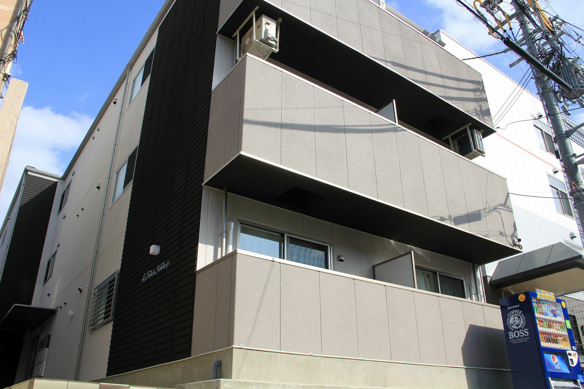 Universal Hotel Nishikujo Осака Екстер'єр фото
